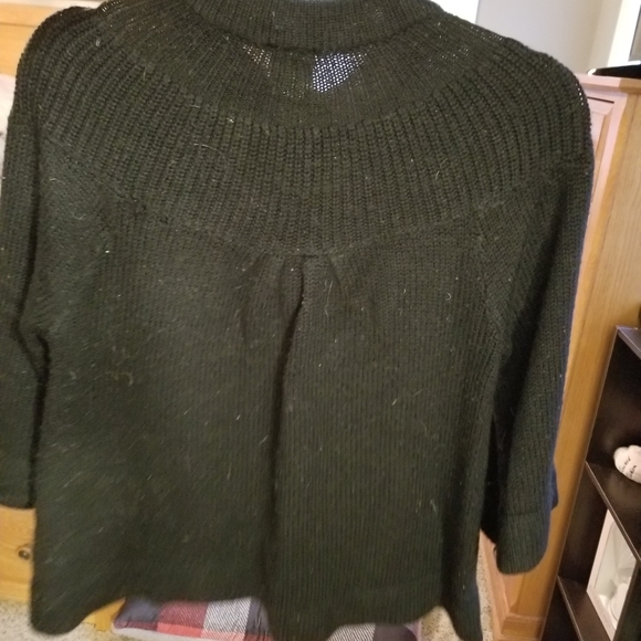 Sweater - Picture 4 of 4